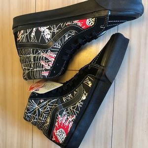 Vans unisex shoes size 7.5men; 9women